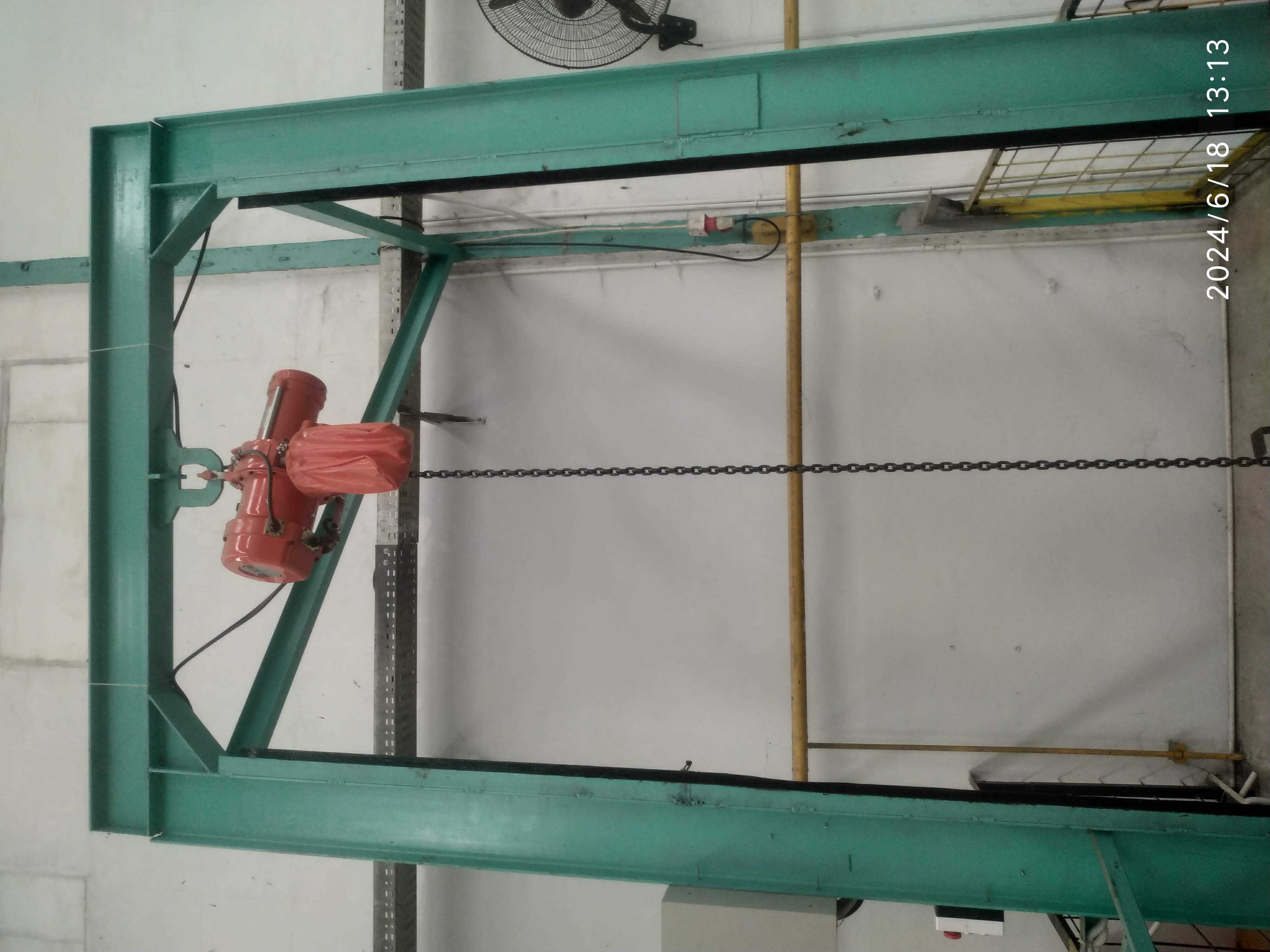 Lift Barang