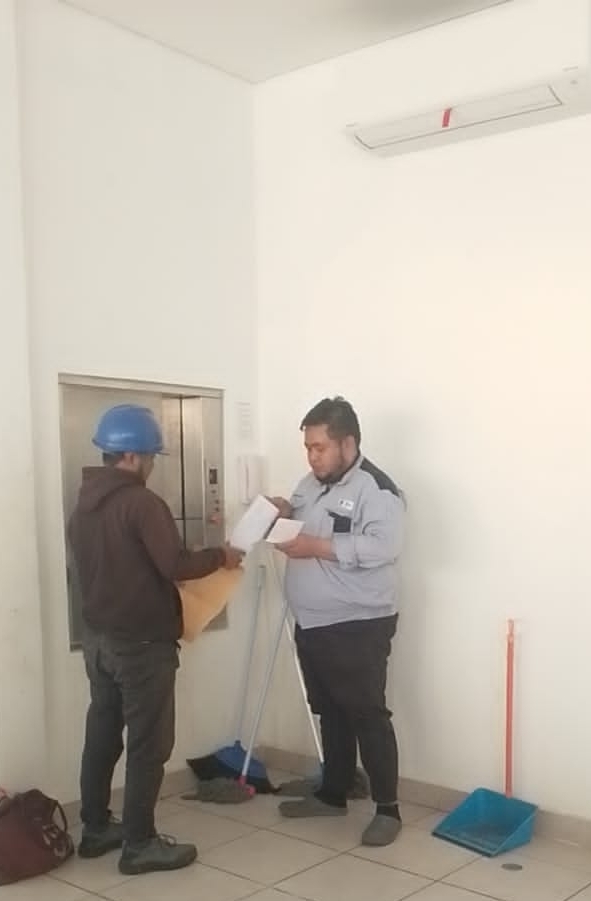 Serah Terima Selesai Perbaikan Motor traction Dumbwaiter PT.JSSI