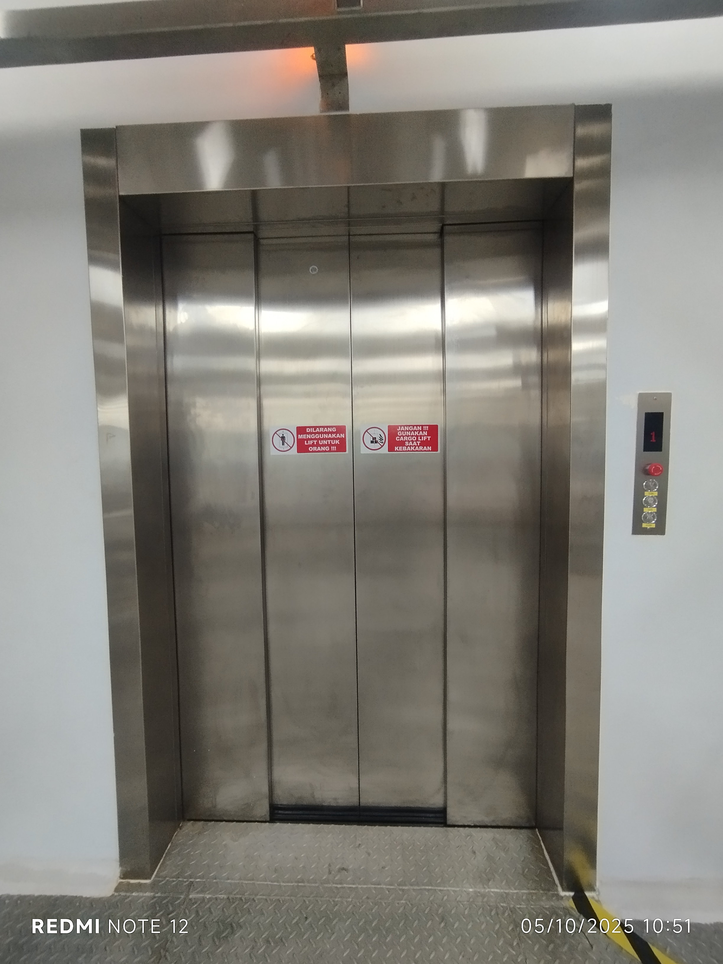 Unit Lift Barang PT.beiersdorf indonesia malang