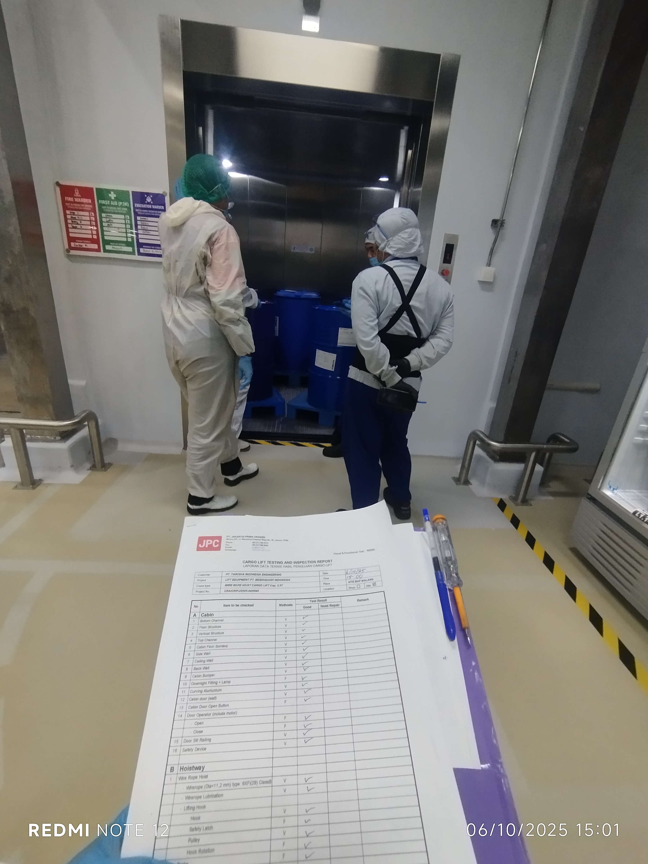 Pengujian Tekanan / Test Beban Lift Barang PT.beiersdorf indonesia malang